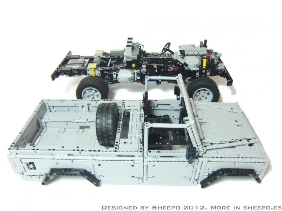  Land Rover Defender 110 by Lego 2012 года  (фото 2 из 12)